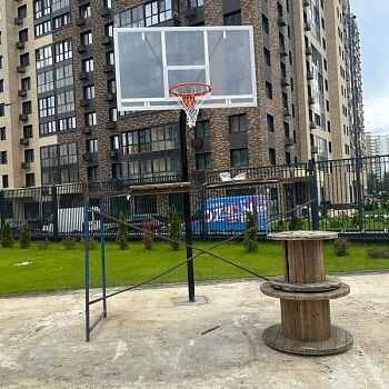 Спортплощадка в Ново-Переделкино Спортплощадка в Ново-Переделкино